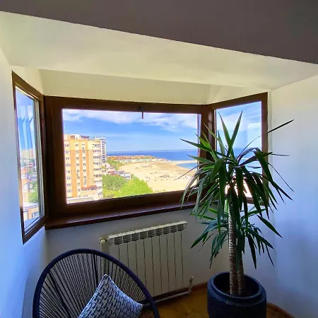Apartment Sunny, Modern Apt By The Beach! *