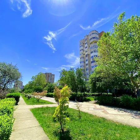 Apartment Sunny, Modern Apt By The Beach! Constanta